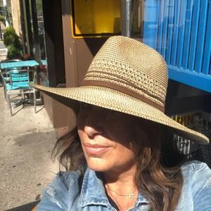 Meet your Posher, Jacqueline